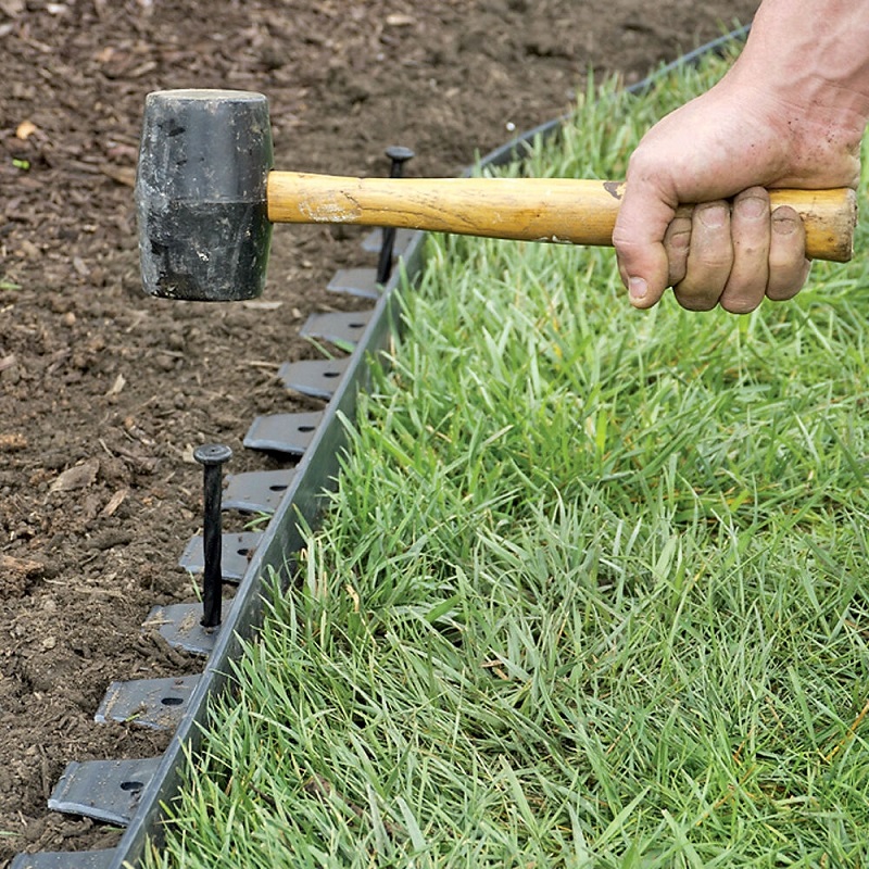 taurus Strong Lawn Edging