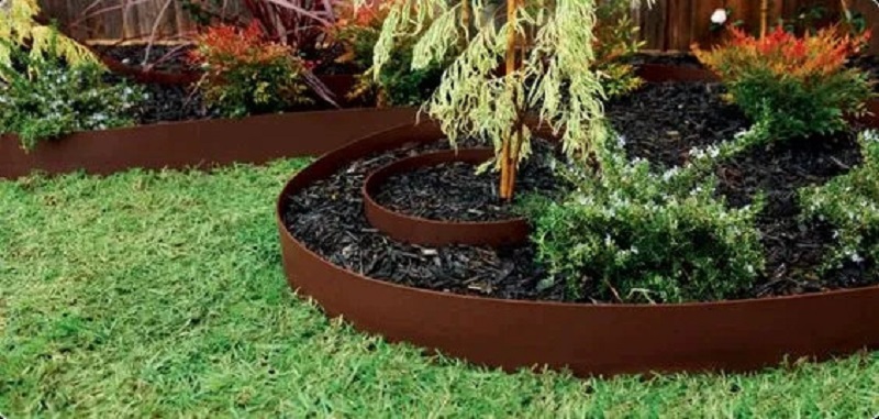 corten-steel-garden-edging